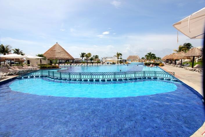 MOON PALACE CANCUN ALL INCLUSIVE 8 DAYS 7 NIGHTS 30% Off New Years Sale!
