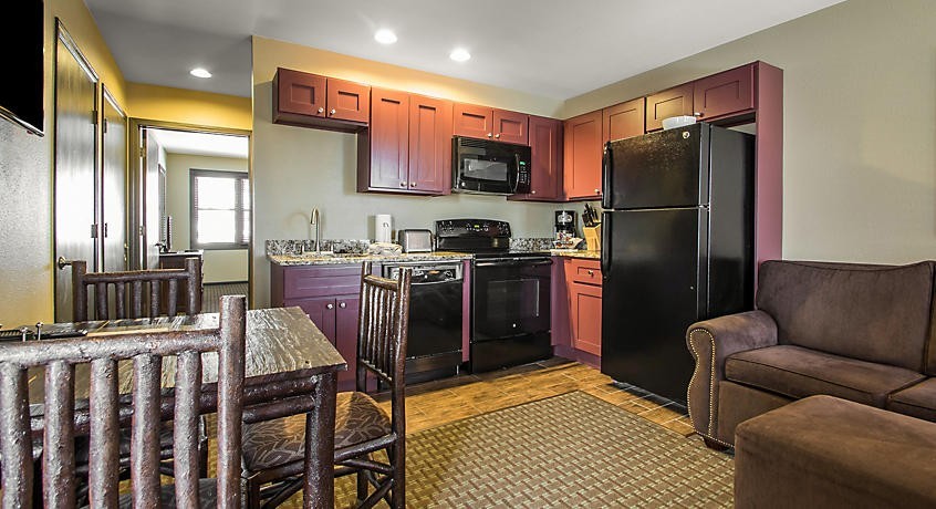 CHRISTMAS MOUNTAIN, WISCONSIN DELLS, 1 BEDROOM Townhouse, SLEEPS 4, JULY 13-16