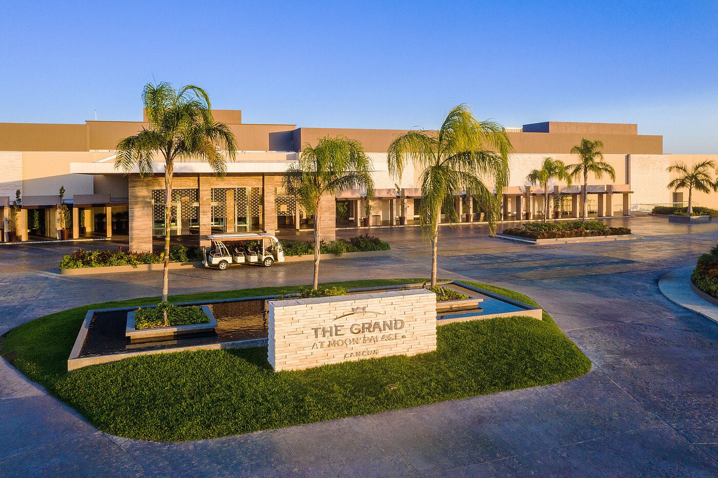 GRAND MOON PALACE CANCUN DIAMOND VIP ELITE ALL INCLUSIVE WEEK