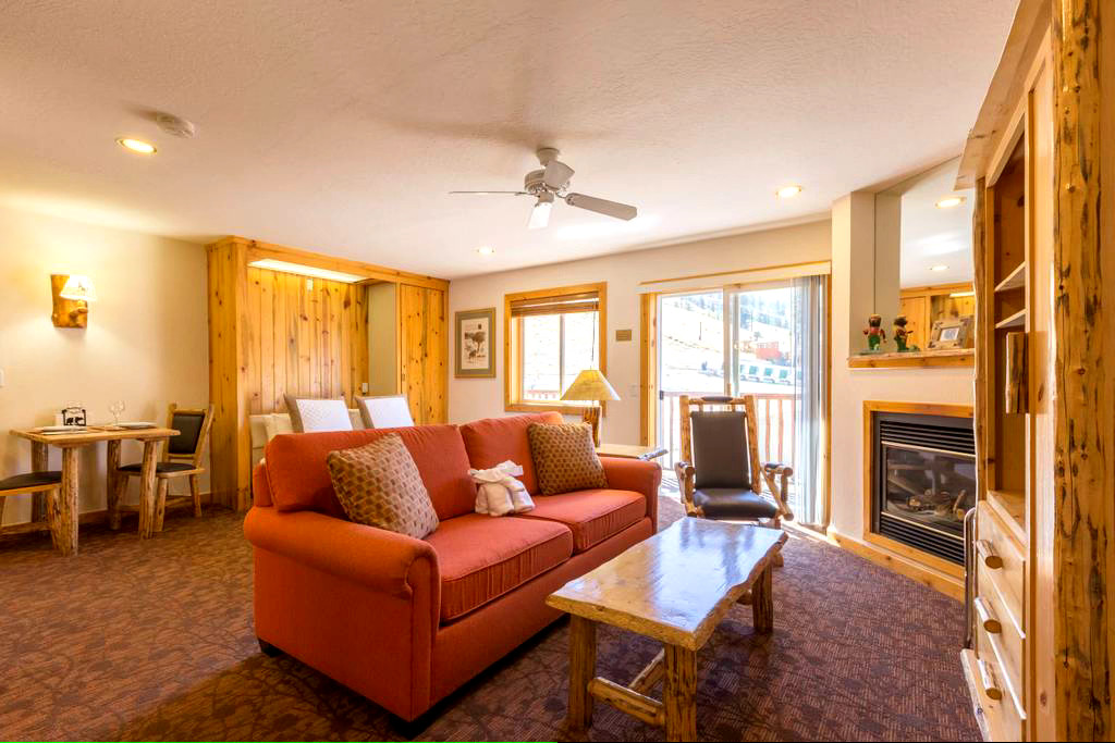 Olympic Valley / Palisades Tahoe, CA Red Wolf Lodge Studio June 14-21