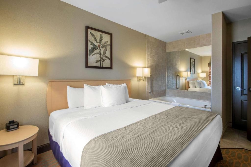 Bluegreen Odyssey Dells AUG 10 – 14 2026 2BR2BA FOR 6 AT WI DELLS