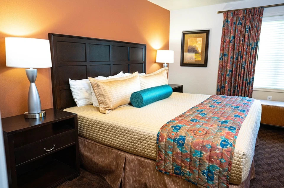 AUGUST WEEKS 2026~The COLONIES AT WILLIAMSBURG~2BR/SLP6 VA~PRICE IS FOR WK!