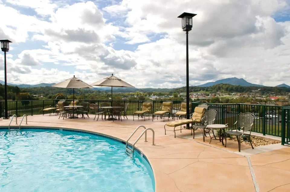NOVEMBER 2026 WEEKS~Wyndham Smoky Mountains~Gatlingburg~2BR SLPS 8