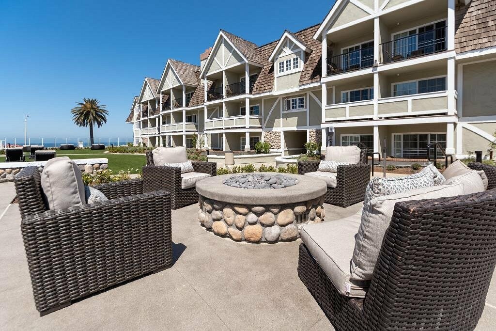 Carlsbad Inn Beach Resort 12/23-12/30/2023, 1 bedrm unit w/ Partial Ocean View