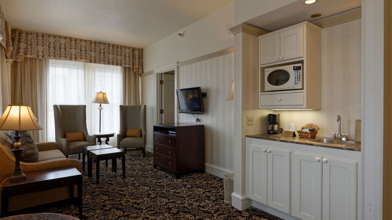 Comic Con rental, Gaslamp Plaza Suites San Diego, July 23-26, 2BR sleeps 6