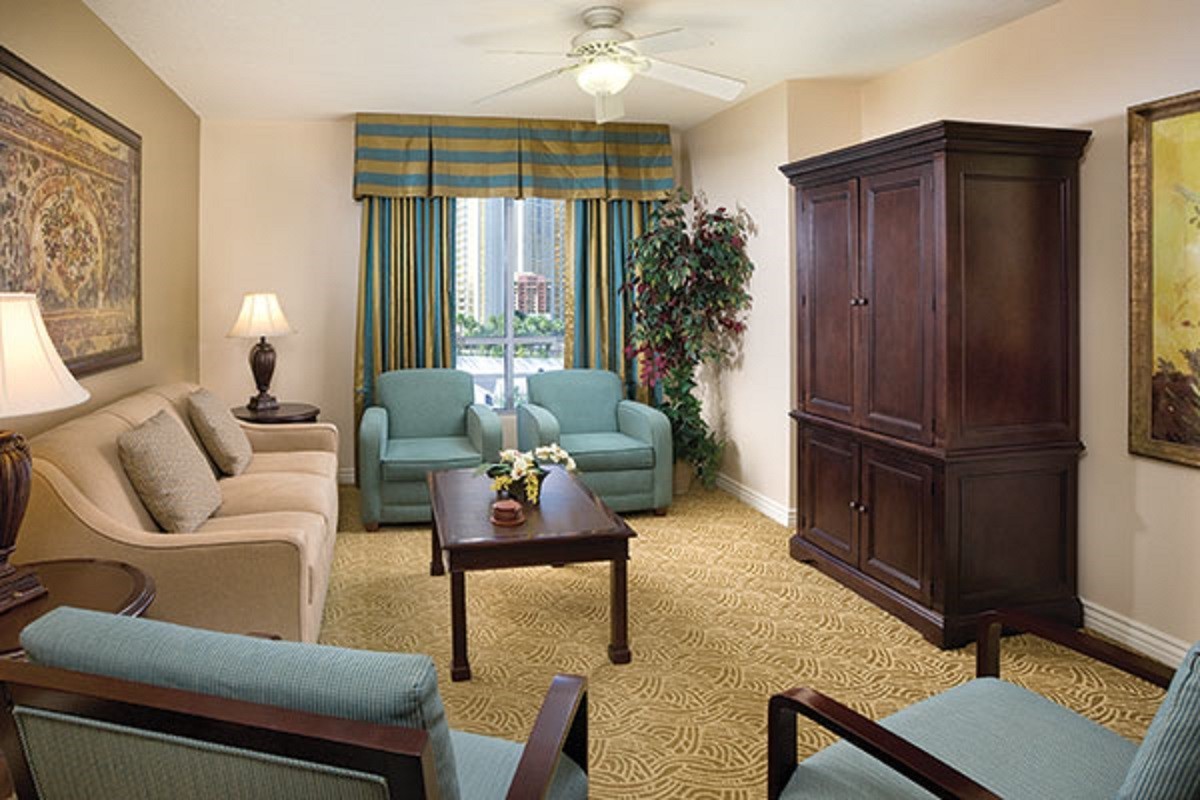 Vegas Fun!! 5 nights in a 2 Bedroom Deluxe at Wyndham Grand Desert 6/3-6/8