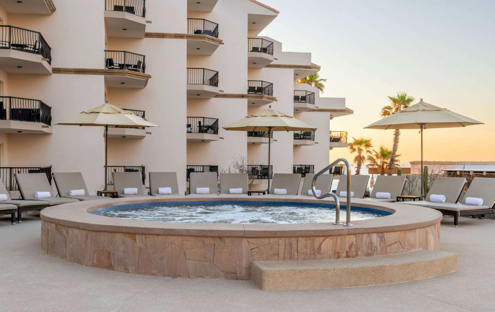 Villa del Palmar ~ Cabo San Lucas ~ 1BR/Sleeps 4 ~ 7Nts Weekly Rentals 2026