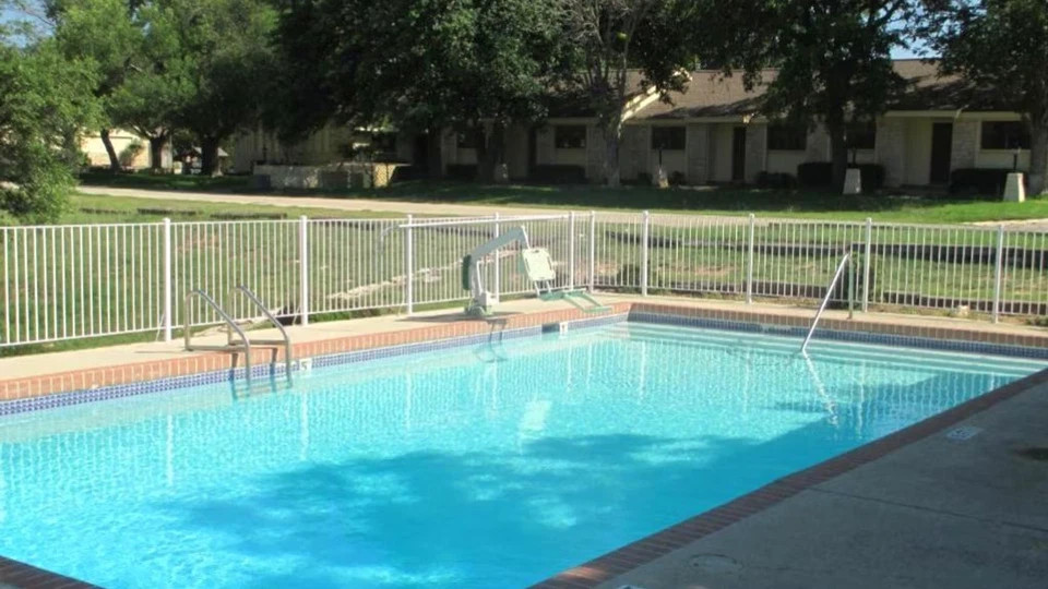 NOV 20-27~The Shores at Lake Travis Resort~2 BR VILLAS, TEXAS