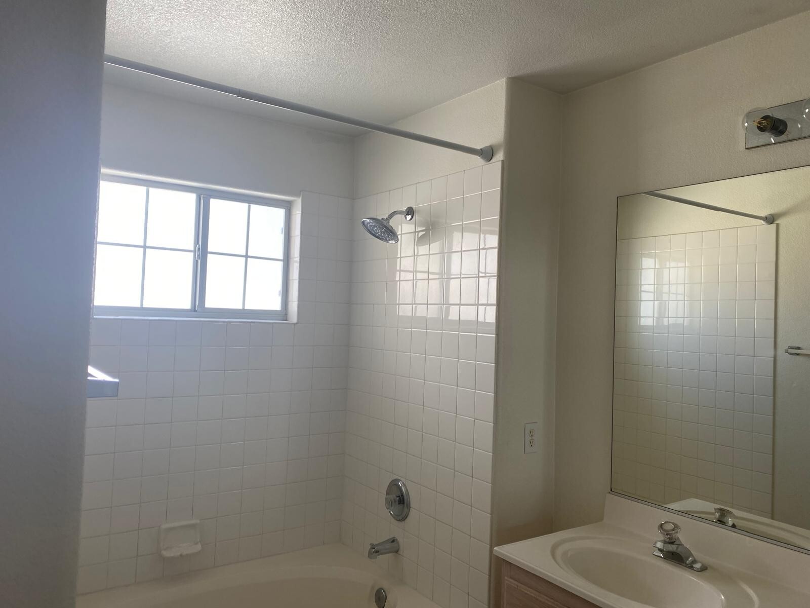 Las Vegas full apartment rental, Thanksgiving or 1 to 2 weeks vacation.