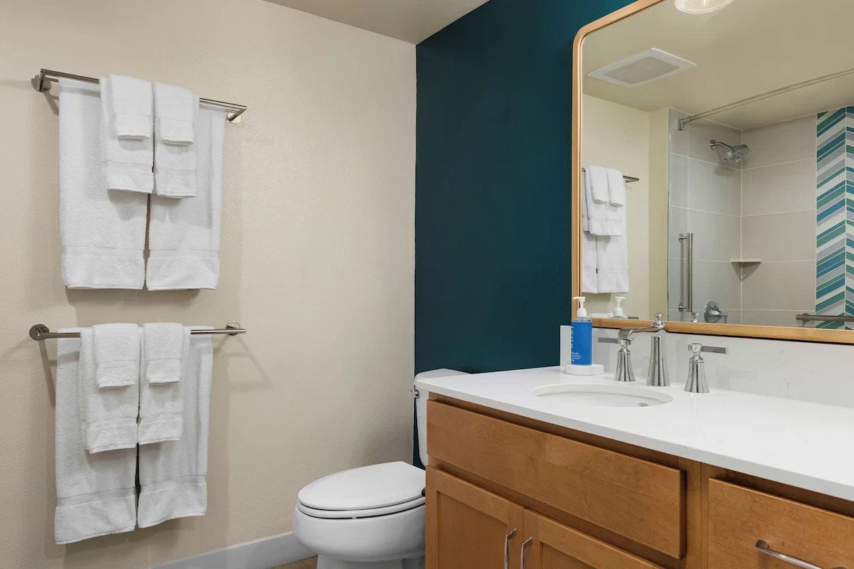 Hawaii-Waikiki Beach $1190 (8/1-7) dates can switch7D 6N Studio Junior sleeps 4