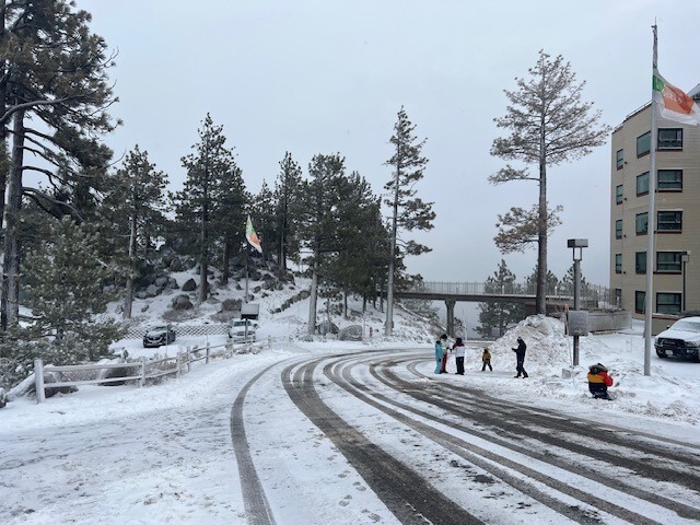 Ridge Tahoe resort – XMAS week, Lake Tahoe, 2BR/2BA, 7 nights, ski in-ski out
