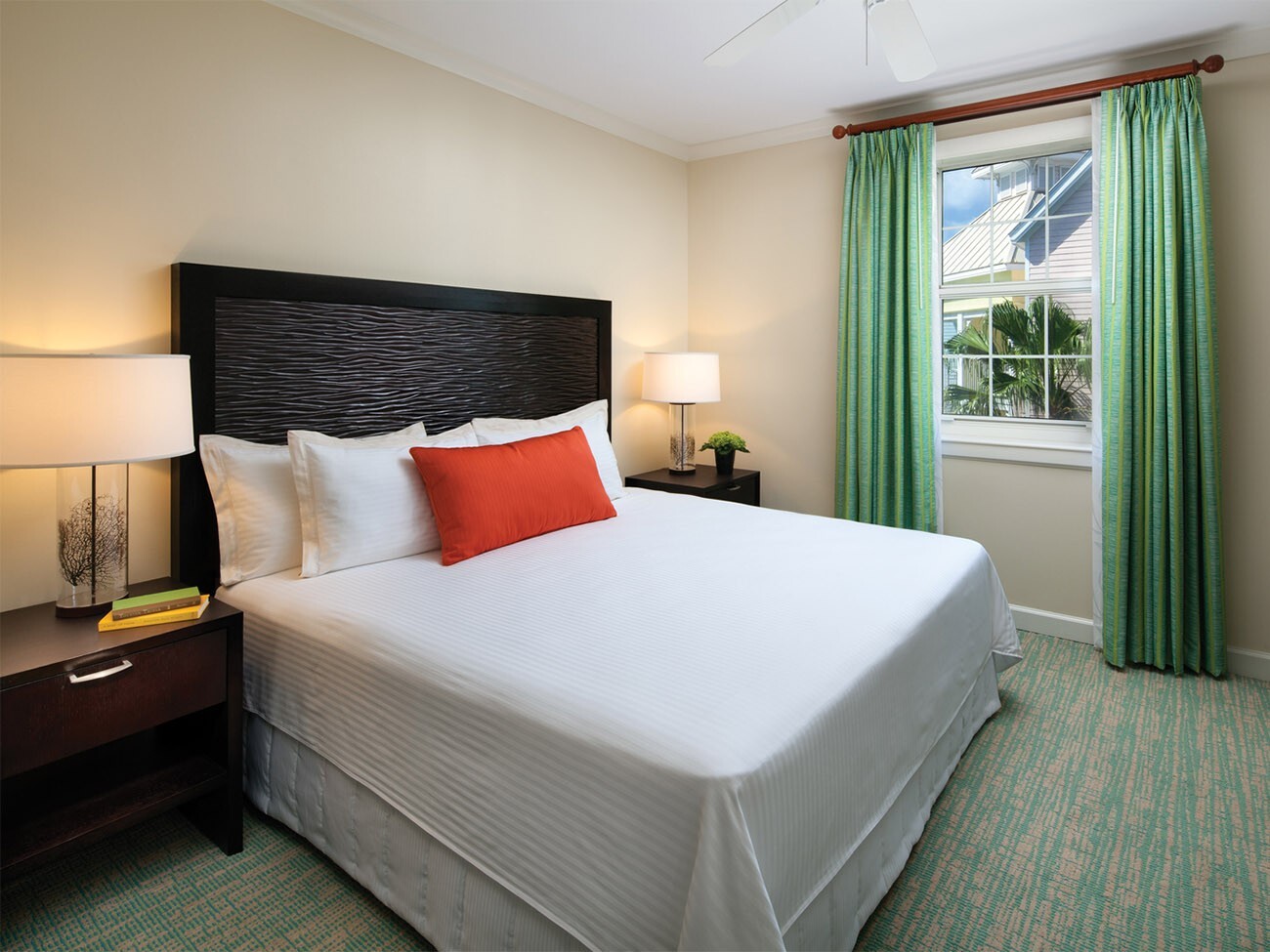 HARBORSIDE AT THE ATLANTIS EASTER WEEK! Two Bedroom Lockoff Sleeps up to 8!