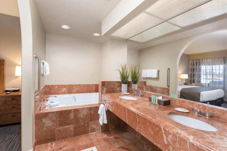 JUNE/JULY WKS~ Legacy Golf Resort ~Phoenix, AZ~FULL 1BR CONDO ~NO RESORT FEES