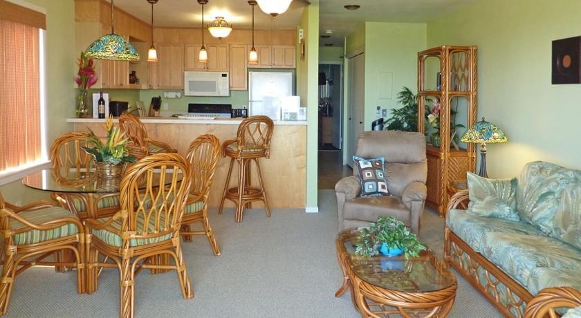 Pono Kai, Kauai, Hawaii 5/27 – 6/3 1 Bedroom Ocean Front. Top Story – End Unit