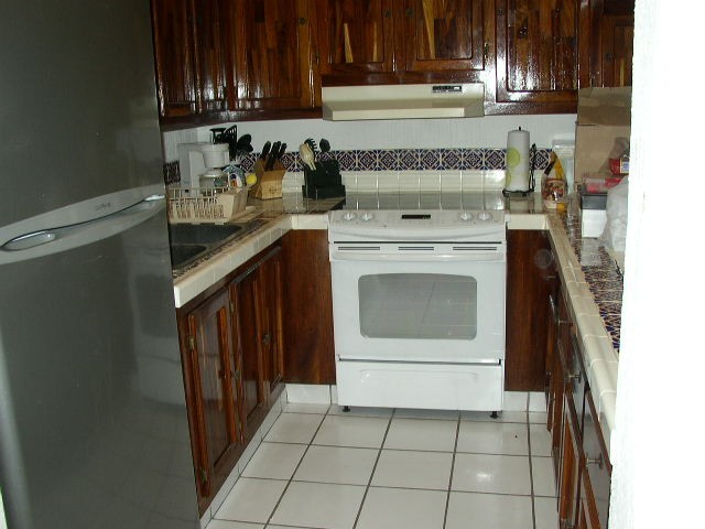 Cabo San Lucas Mexico Condo 2 bed 2 bath 1 Block Mendano Beach Walk Everywhere!