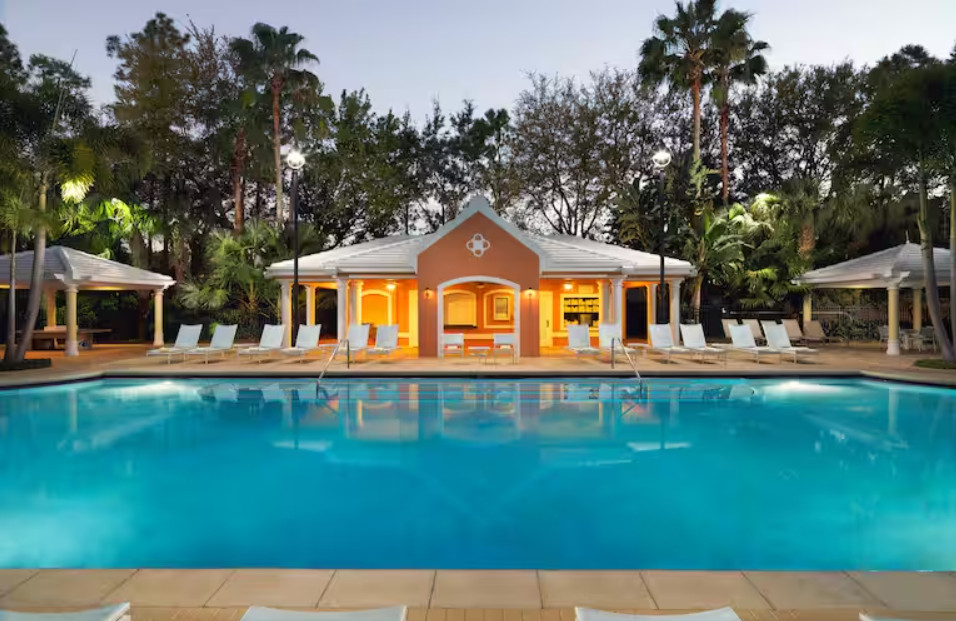Mon-Fri 4 Nights $99 Each SeaWorld Orlando Hilton Grand Vacations Club Studio
