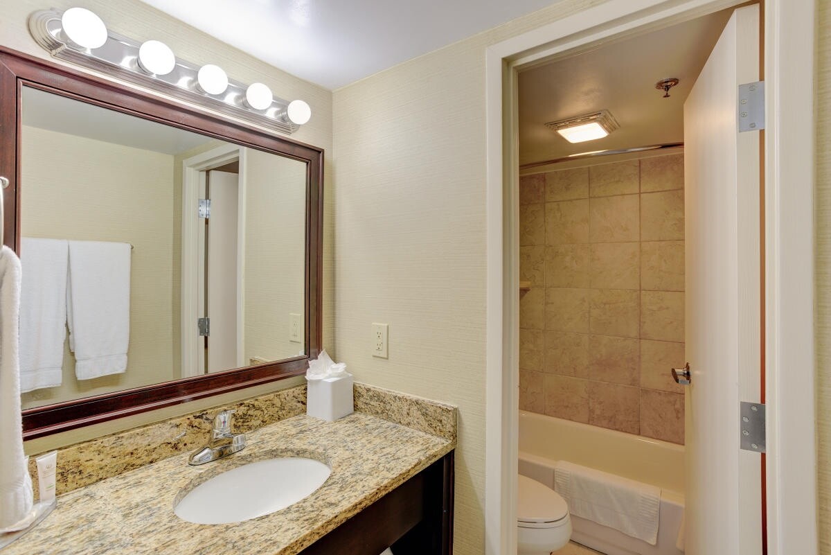 VA BEACH, VA BEACH QUARTERS RESORT: 1Bedroom1bath June 21-June 28 2025 Aquarium