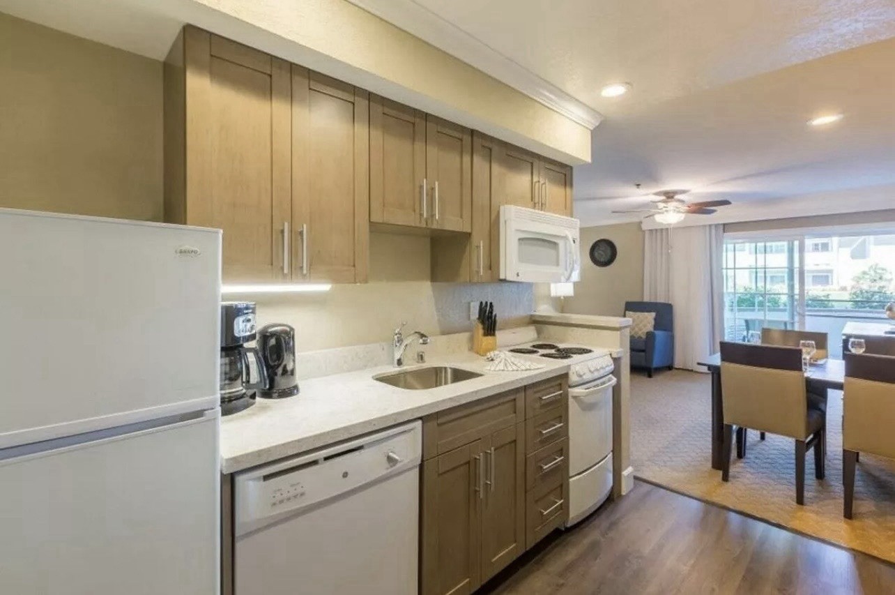 Carlsbad Inn Beach Resort *3/29/26 – 4/5/26* Partial Ocean View* SPRING BREAK