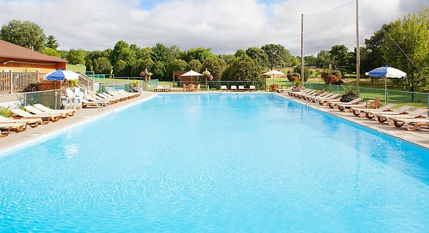 CHRISTMAS MOUNTAIN, WISCONSIN DELLS, 2 BEDROOM VILLA, SLEEPS 6, JULY 5-7