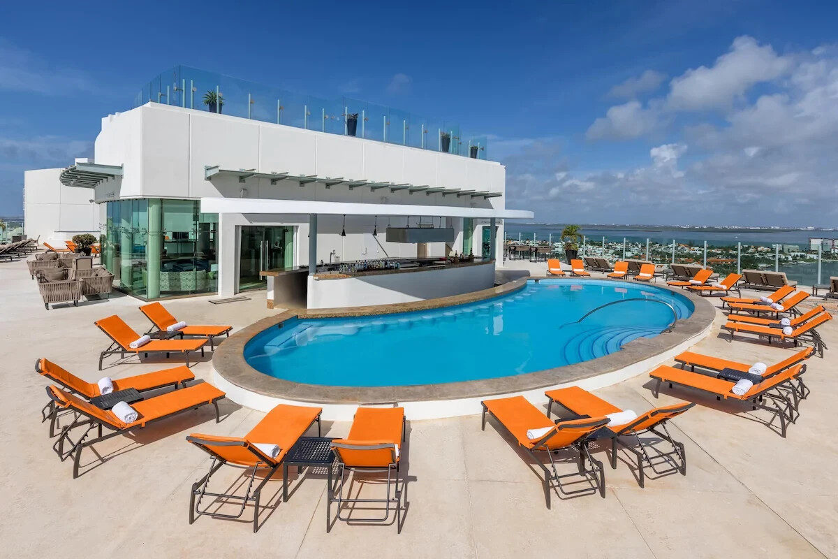 Beach Palace Vacation Package Inquiry (Diamond Affiliates)
