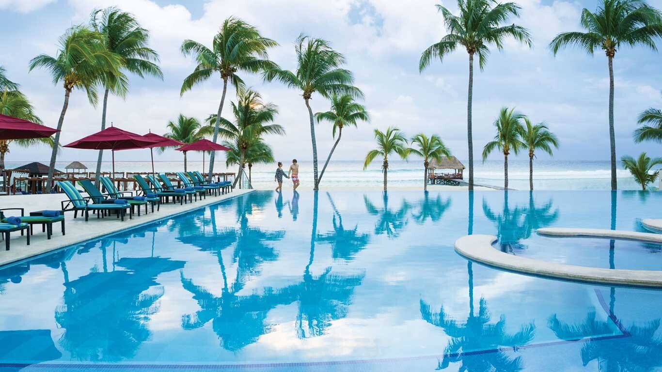 Vacation Beachfront Caribbean Resort Large Groups/Best Member Rates 10 Per Room!