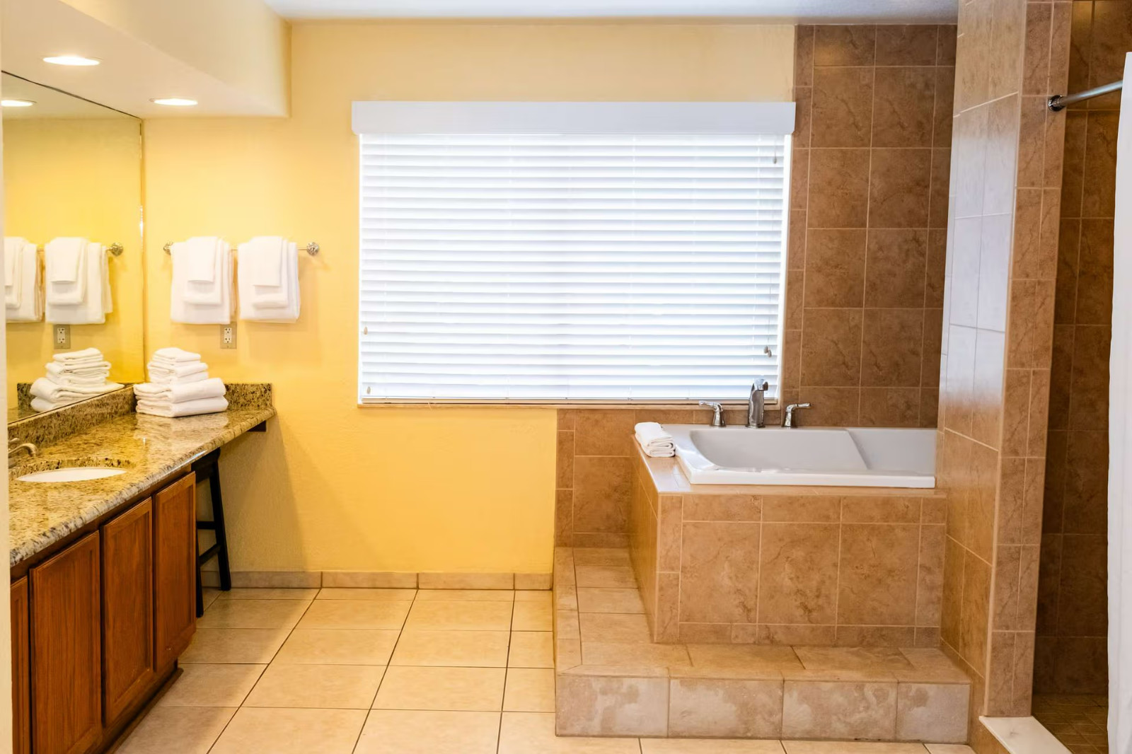 7 Nights Silver Lake Resort, Kissimmee, FL ~ 1 BR Suite ~ Sleeps 6