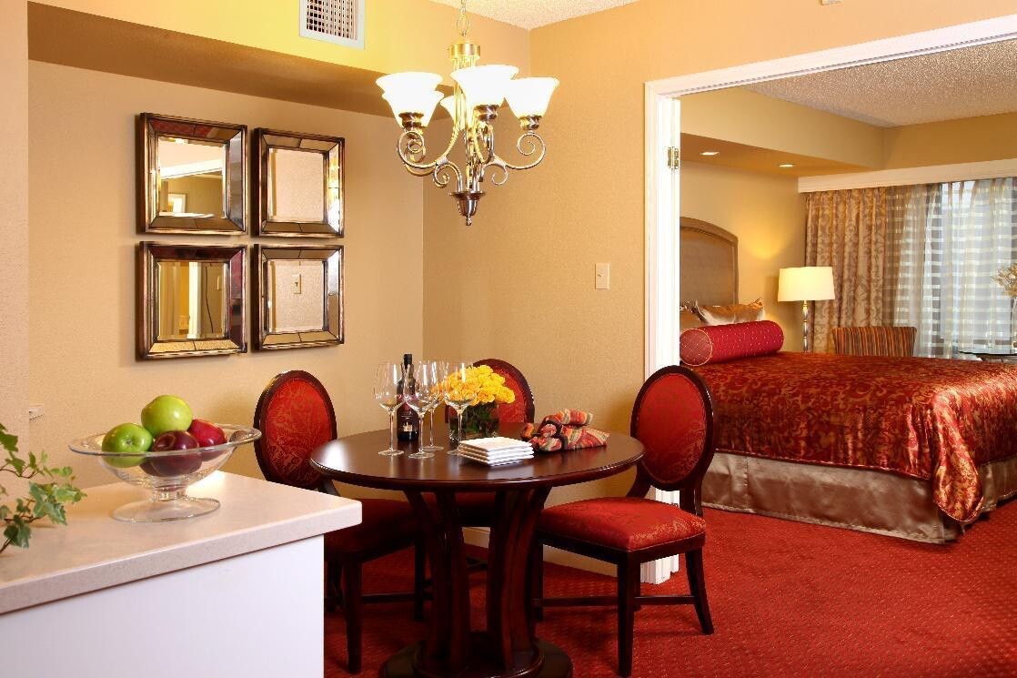 Las Vegas, NV The Jockey Club 1BR Sep 7-14 Labor Day