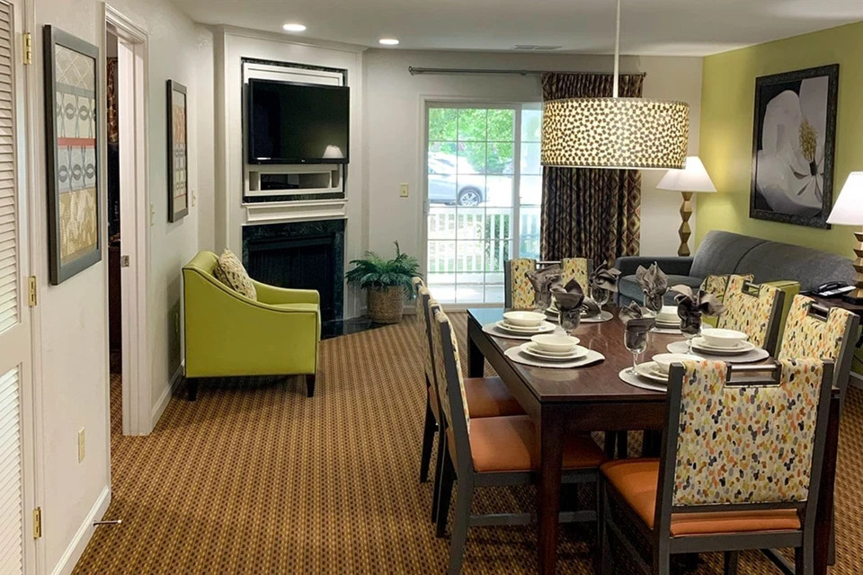 SEPTEMBER WEEKS~Vacation Village at Williamsburg~WILLIAMSBURG~2 BR~SLPS 6~VA