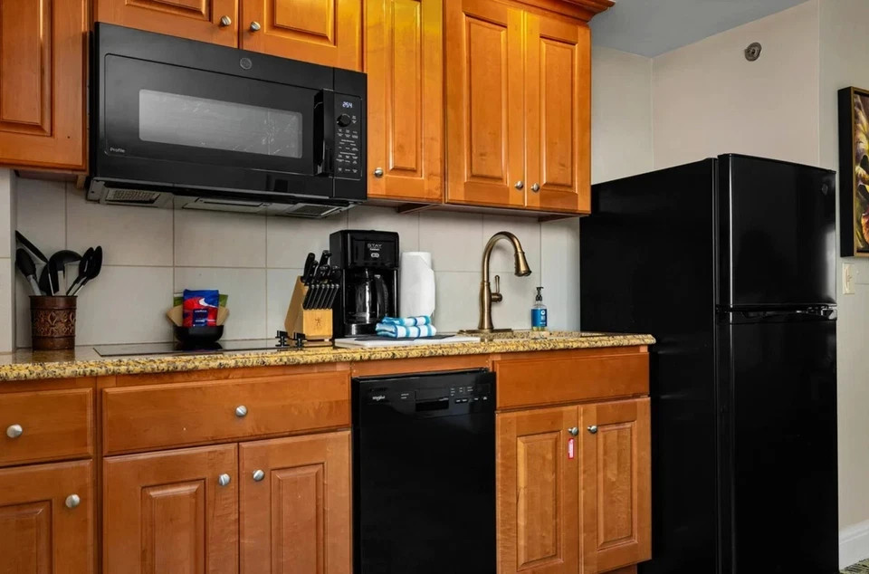 JULY AUG WKS~Avenue Plaza Resort~New Orleans, LA ~ Studio/Slps 2~NO RESORT FEES!
