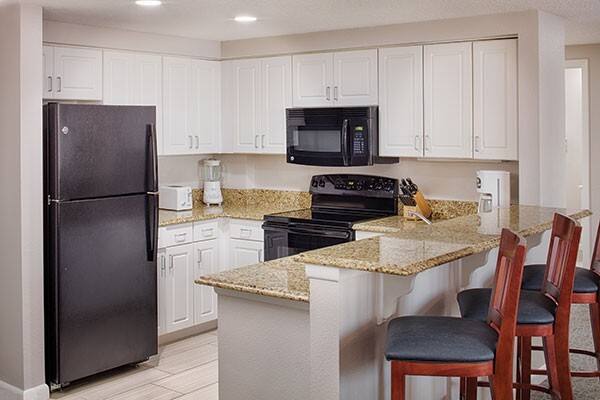 WYNDHAM OCEAN WALK DAYTONA BEACH, 2BR DELUXE 1237 SQ FT SLEEPS 8, 5 NIGHTS 5/2-7