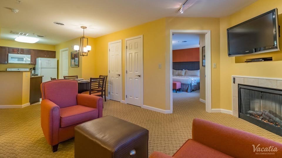 VACATION VILLAGE IN THE BERKSHIRES – RCI Gold Crown Resort in Massachusetts