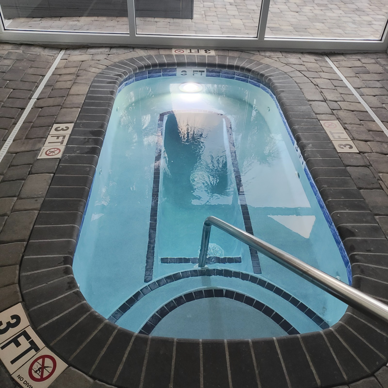 Ocean Front Myrtle Beach Area (Garden City Beach) Condo w/ 2 pools, Washer/Dryer