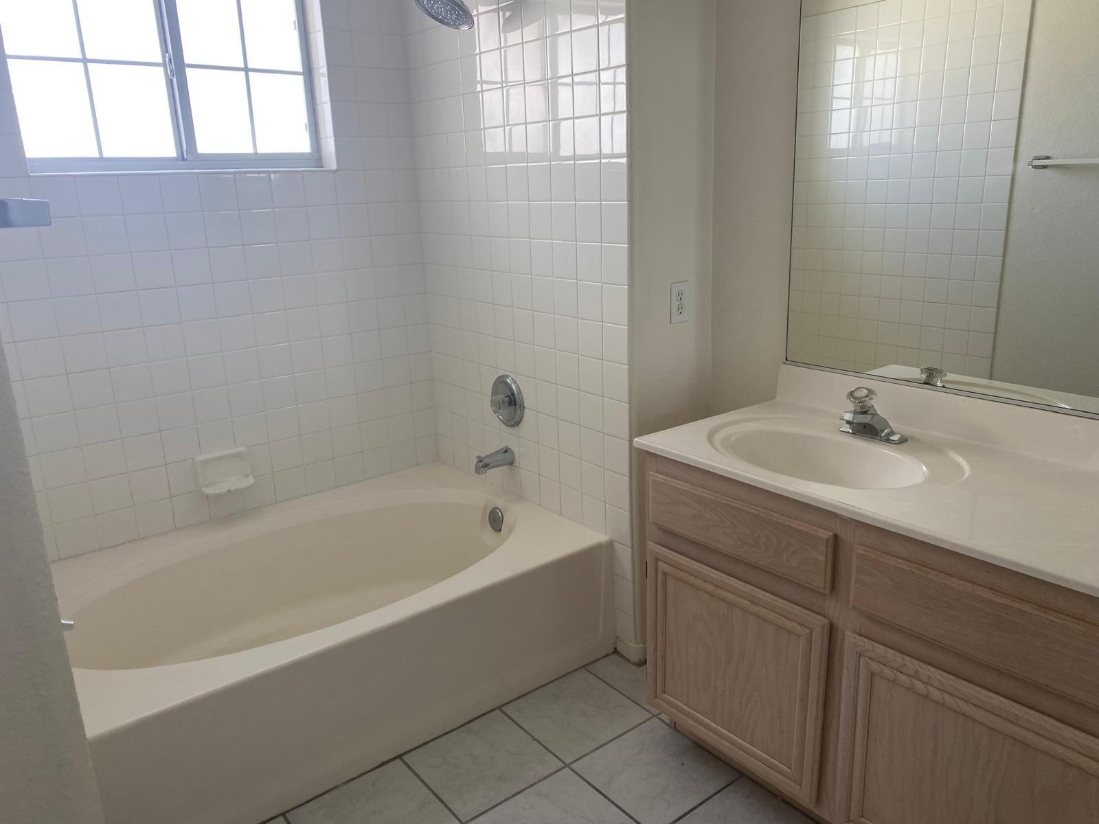 Las Vegas full apartment rental, Thanksgiving or 1 to 2 weeks vacation.
