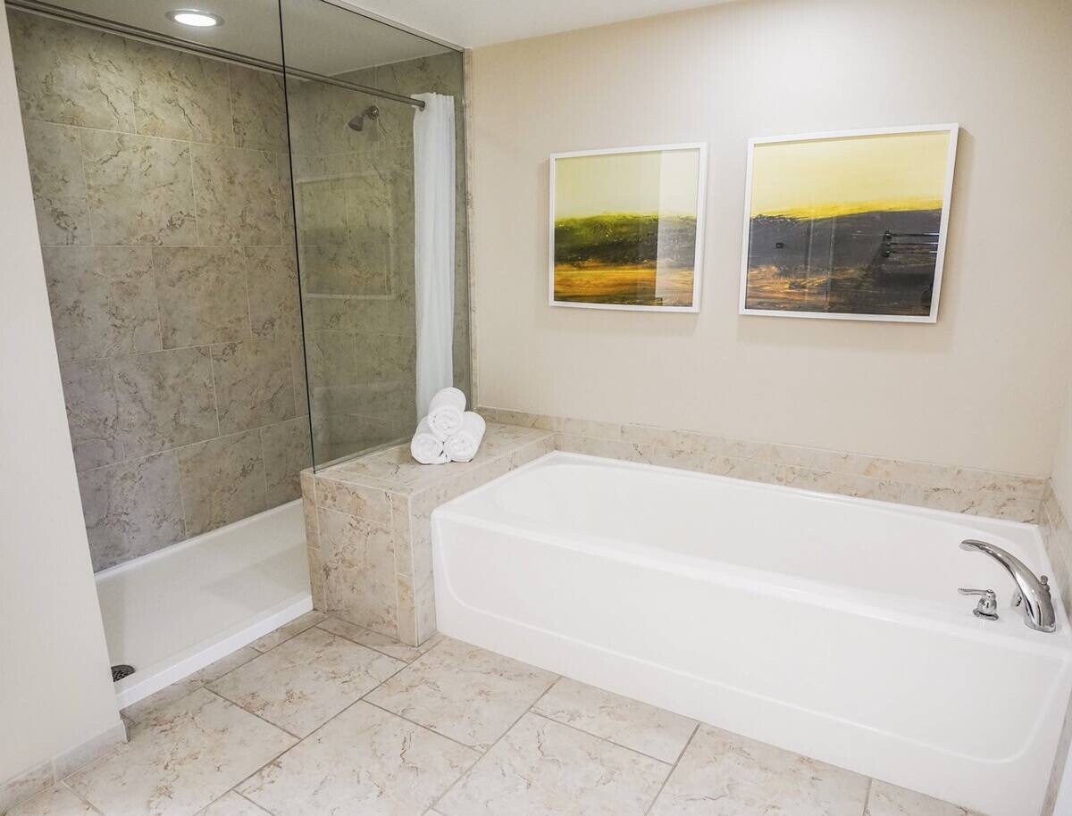 Vacation Village at Parkway 1BR Or 2 BR Suites 7 nts near Disney and Universal