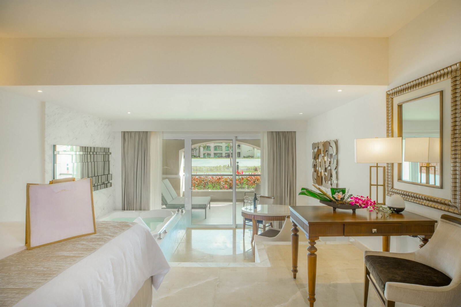 GRAND MOON PALACE CANCUN DIAMOND VIP ELITE ALL INCLUSIVE WEEK