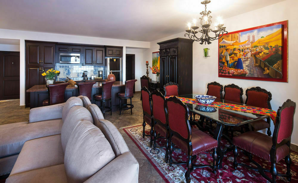 Hacienda Encantada 4 BR Penthouse Cabo San Lucas ($3,500 for the week)
