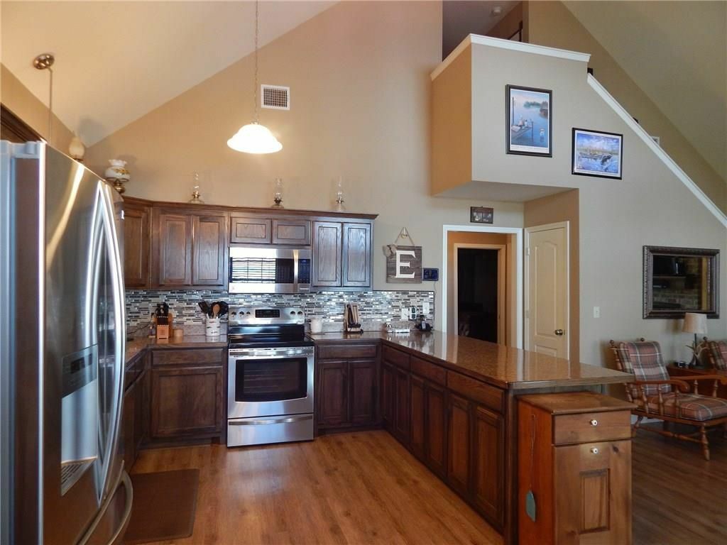 Hooked On Toledo – Lakefront Cabin on Toledo Bend, great fishing and watersports