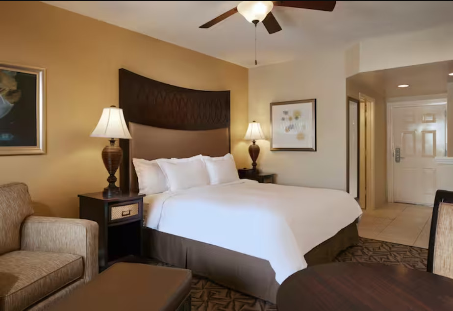 Mon-Fri 4 Nights $99 Each SeaWorld Orlando Hilton Grand Vacations Club Studio
