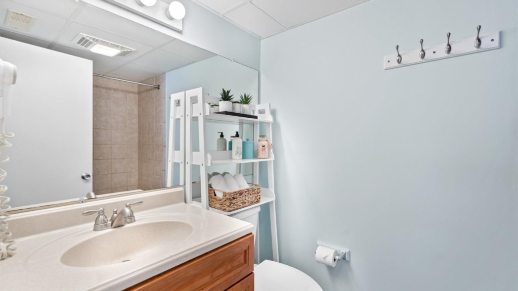 ****** Ocean Time Resort ******* $425.00 ****** 2 minute walk to the BEACH *****