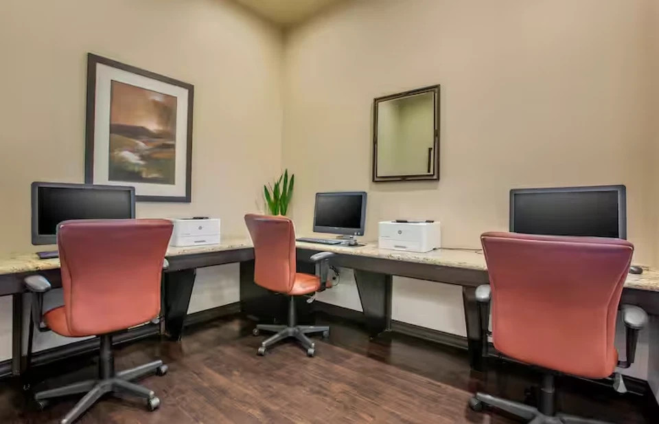 JUNE WEEKS~Sedona Summit ~ Sedona, AZ~STUDIO /SLPS 4 Hilton Vacation Club