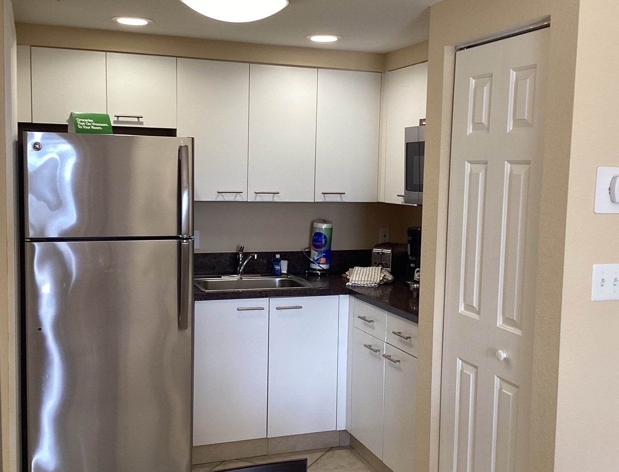 Last-Minute Deal! One-Week 1 Bedroom Apartment Vacation in Weston, South Florida