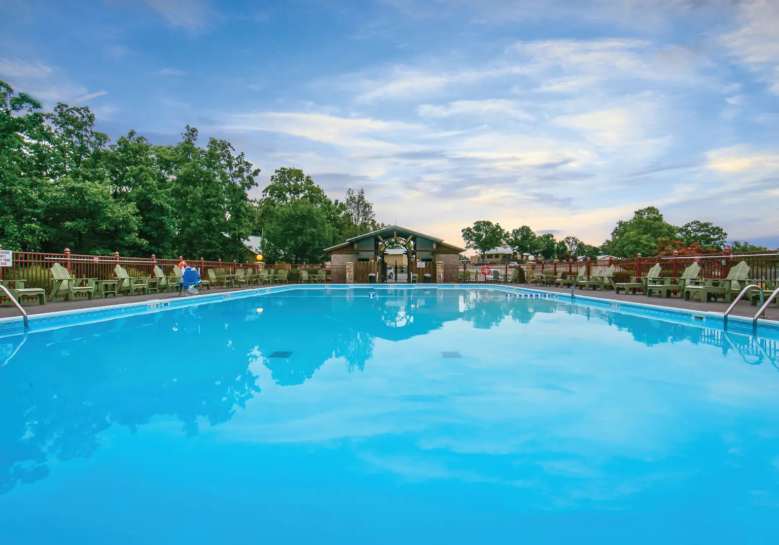 HI Holiday Hills Resort Branson Missouri Vacation Rental 1/2 BDRM 2026-2027