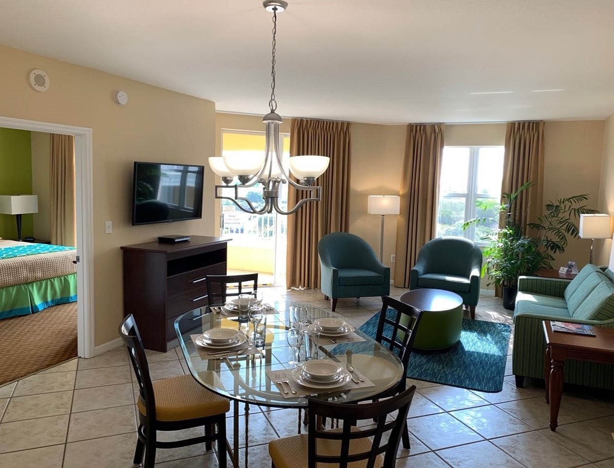 Last-Minute Deal! One-Week 1 Bedroom Apartment Vacation in Weston, South Florida