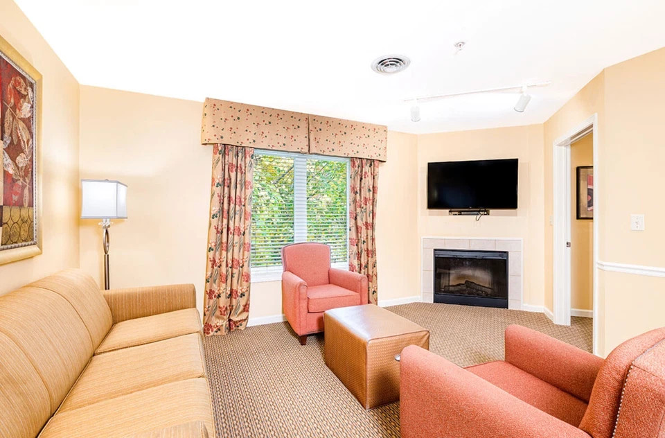 OCTOBER WEEKS~Vacation Village in the Berkshires Resort -1BR CONDO~MA~ SLPS 4