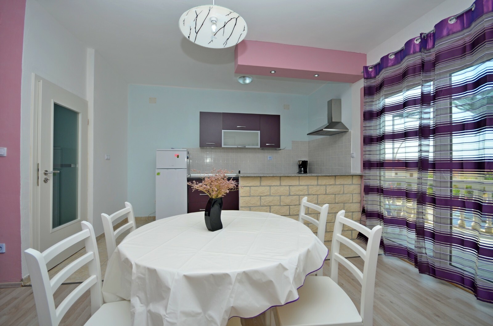 Enjoy the middle of dalmatia , in Apartment Blue House