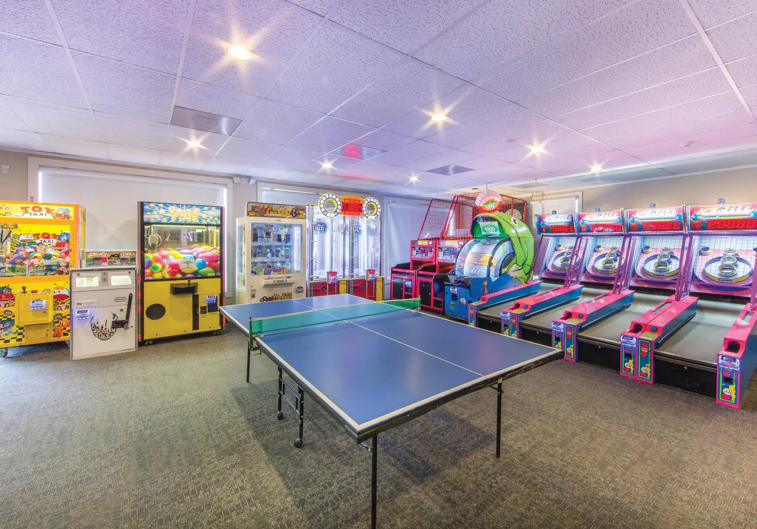 HI Oak n Spruce Resort Berkshires MA Vacation Rental 1/2 BDRM 2026-2027