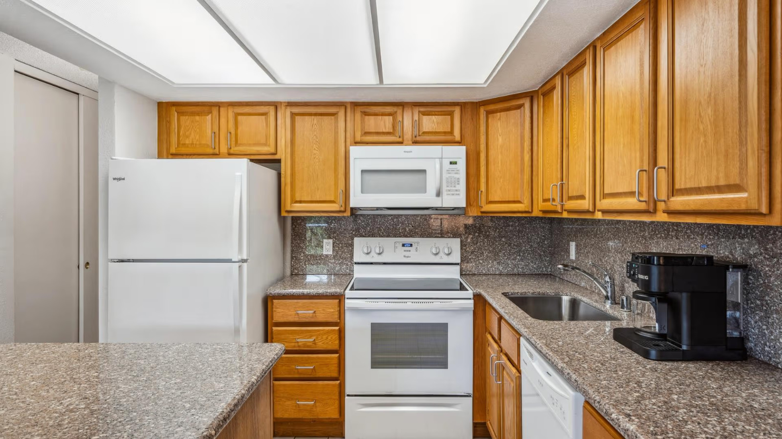 FOR RENT MAUI SCHOONER RESORT 2BR/2BA LUXURY CONDO 12/21-12/28 Christmas Week!
