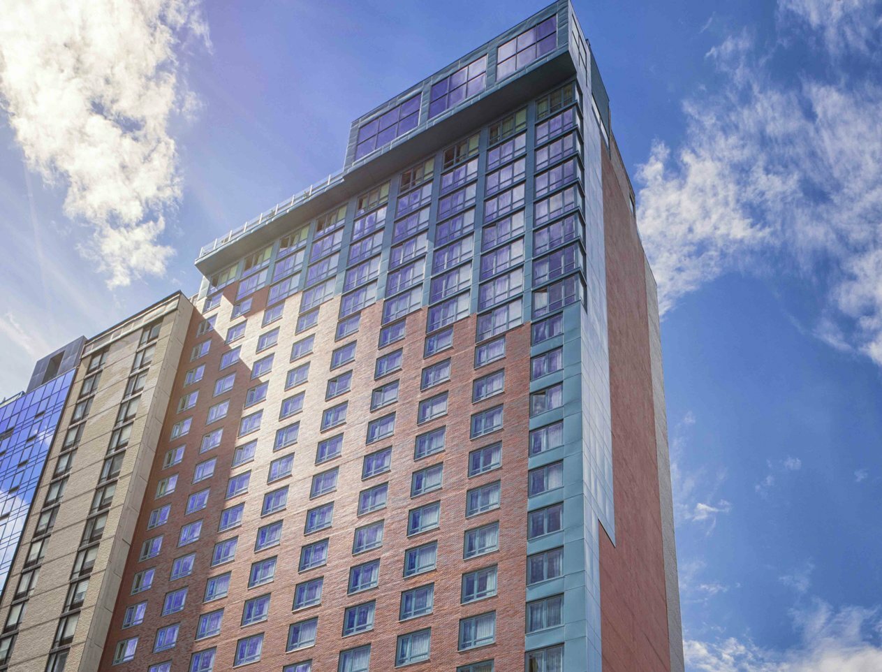 Double Tree by Hilton New York City Times Square West – Daily & weekly rentals