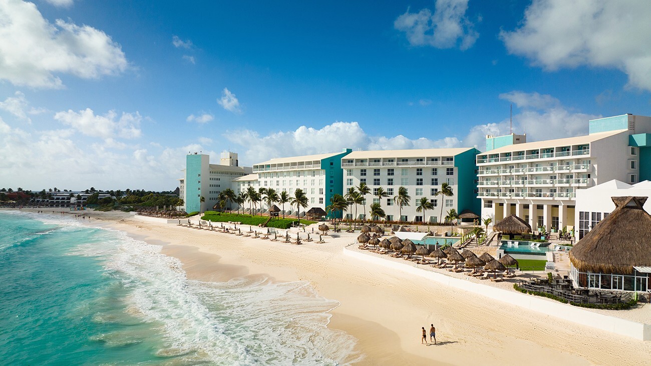Oceanfront Westin Resort & Spa, Cancun – Thanksgiving